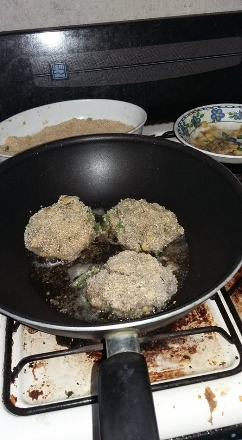 12767301_10153331631667344_1444707945_n